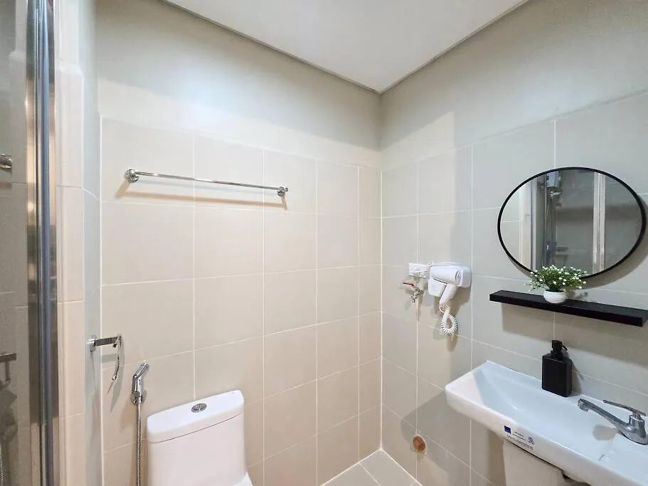 Apartment 1Br Unit Condotel W Balcony Fame Residences -Fm40 Manila